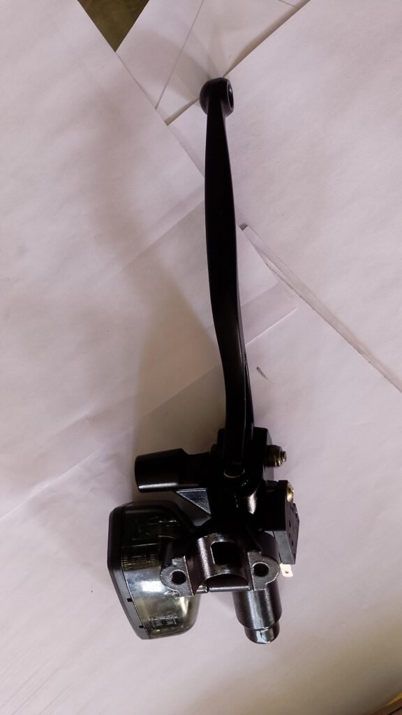Manija Con Bomba De Freno Derercha Para Motocicleta Rocketman 250